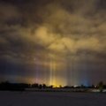 FOTO | Üha külmemaks muutuv ilm maalis taevasse valgussambad