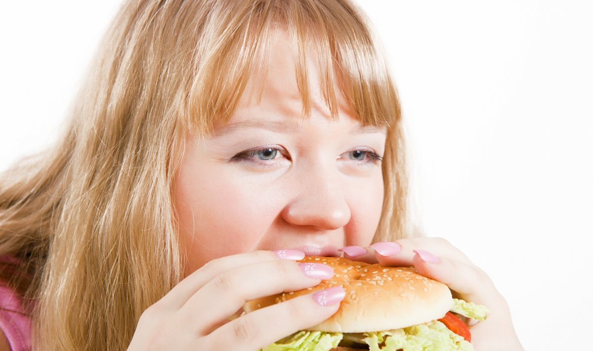 Kui süüa 3500 kilokalorit rohkem kui ära kulutada, tõuseb kehakaal 0,14 kg võrra.
