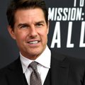 VIDEO | Tom Cruise käis mask ees "Tenetit" vaatamas