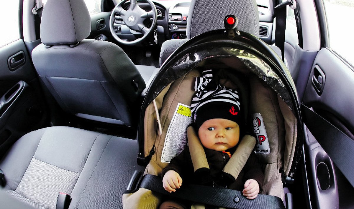 Väikesed lapsed peaksid sõitma auto tagaistmel seljaga sõidusuunas senikaua, kui kasv sellise turvavarustuse kasutamist võimaldab.