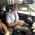 TÜNGAVIDEO: Krutskeid täis "taksojuht" Jan Uuspõld korraldas Publiku nõrganärvilisele reporterile paraja ehmatuse!