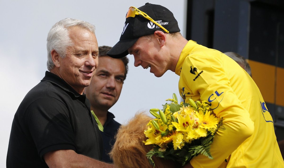 Greg LeMond õnnitlemas Chris Froome'i 2013. aasta Tour de France'il. Britt võitis nii selle kui ka 2015., 2016. ja 2017. aasta Prantsuse velotuuri.