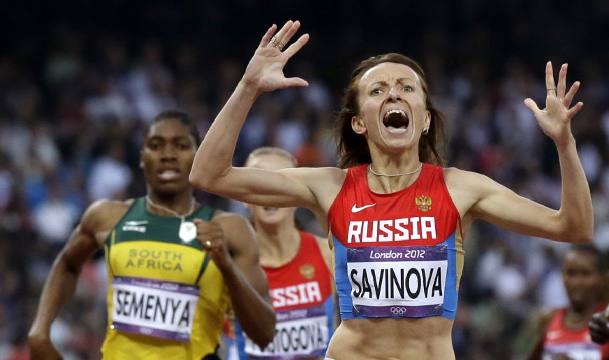 Maria Savinova võitis Londoni olümpial Caster Semenya ees 800 meetri jooksu.