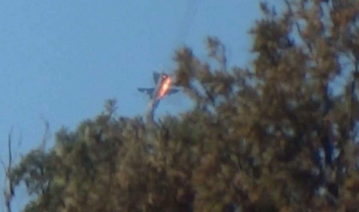 Leekides Vene sõjalennuk kukkus pärast Türgi hävitajalt saadud tabamust Süüria-Türgi piirialale.