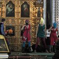 Moskva kirikus vahistati Pussy Rioti punkpalve aastapäeva tähistanud naised