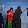 “Талибан” призвал жительниц Афганистана не выходить из дома. Потому что боевики “не обучены тому, как общаться с женщинами”