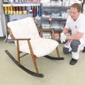 VIDEO | Vaata, milliste toodetega säilitada vana mööbli restaureerimisel eseme autentsus