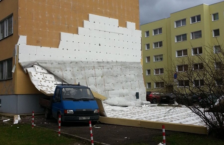 Утепление фасада зимой. Утепление фасада многоквартирного дома. Утепление фасадов многоэтажек. Утепление фасада многоэтажного дома. Утеплить фасад многоквартирного дома.