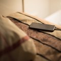 Телефон нельзя класть под подушку: миф или правда