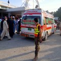 В Пакистане при взрыве бомбы погибли десятки человек