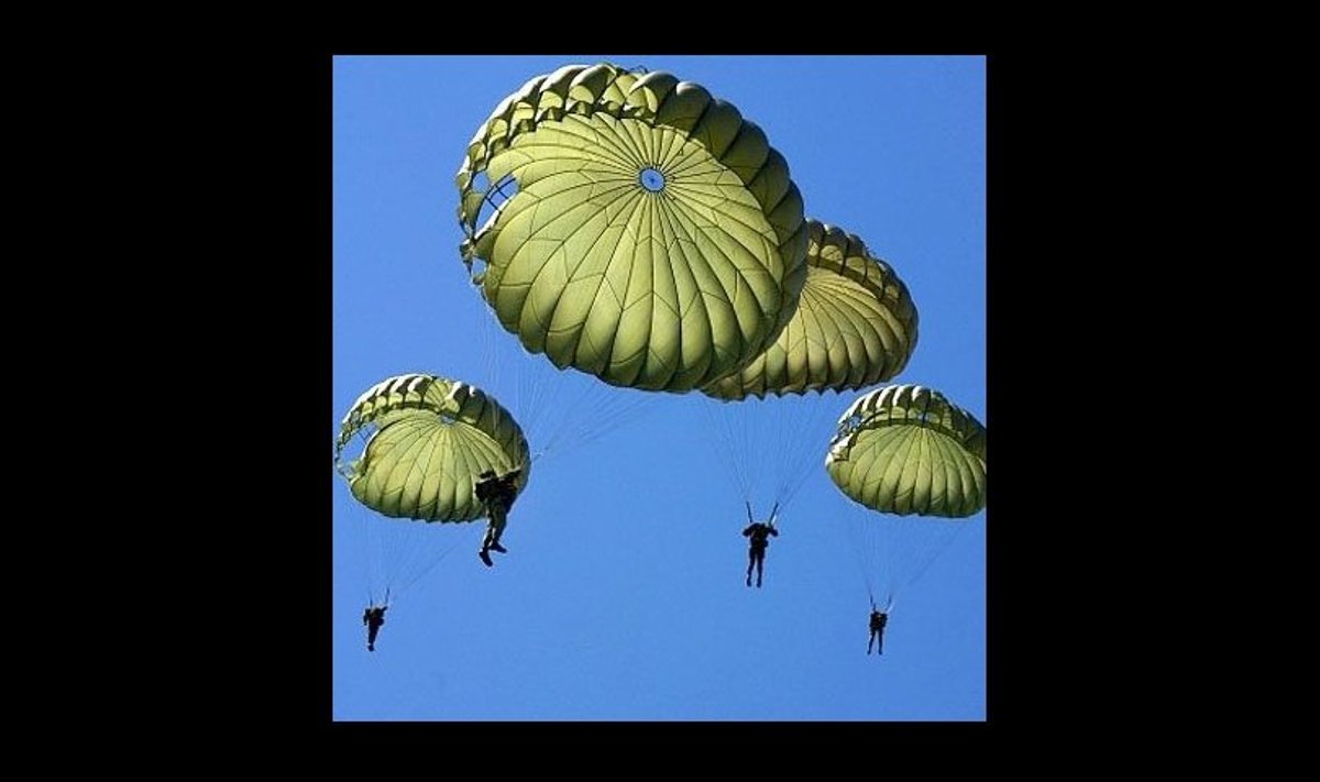 Sõjaväe langevarjurid. Foto:Sõdurileht