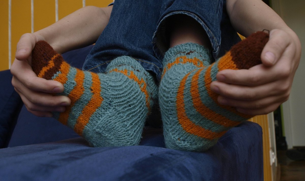 Käsitsi kootud sokke ei raatsi ära visata, kuid ükskord pole neid enam mõtet nõeluda. Mis edasi?