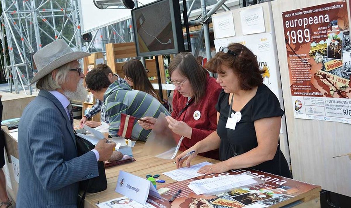 Üleeuroopalise projekti Europeana Läti meeskond võttis Riia kogumispunktis meeneid vastu möödunud reedel ja laupäeval. 