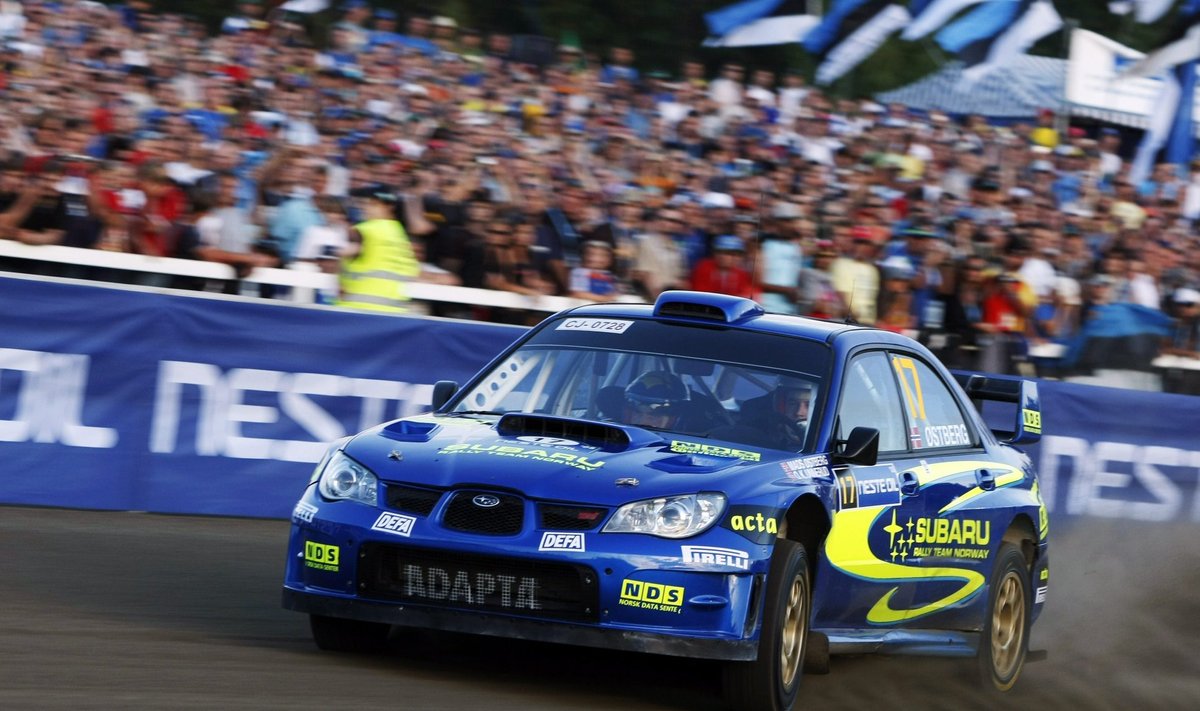 Mads Østberg kihutas 2008. aastal Soome rallil Subaru roolis.
