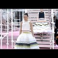 VIDEO: Diori couture-kleidi valmimiseks kulub 200 töötundi