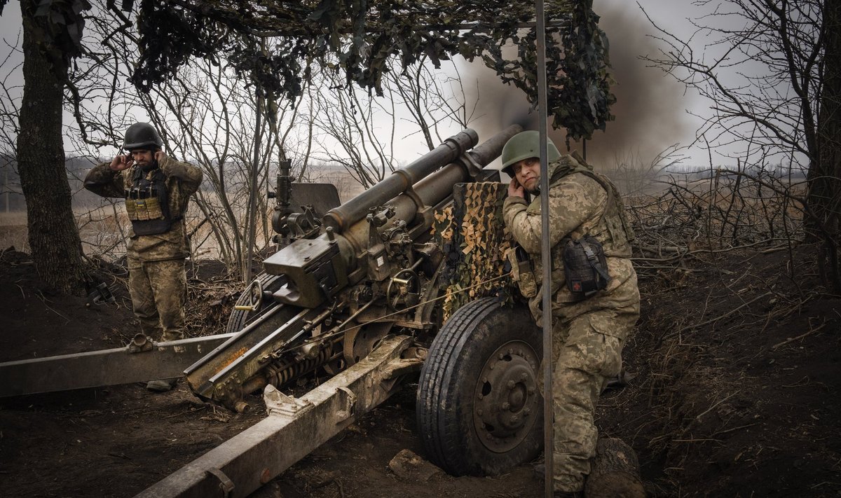 VAENLASELE TULD: Ukraina väed näevad kurja vaeva, et hoida tagasi venelaste pealetungi Harkivi suunal.