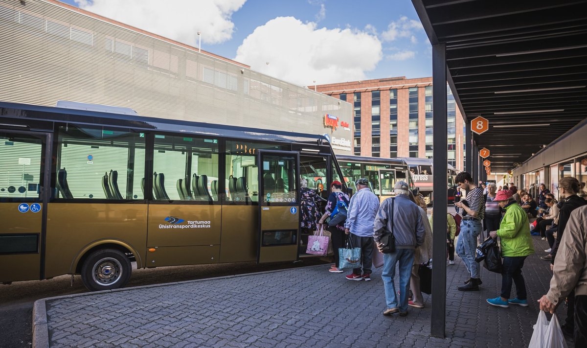 Tasuta bussid kadusid, rahapuudus aga mitte.