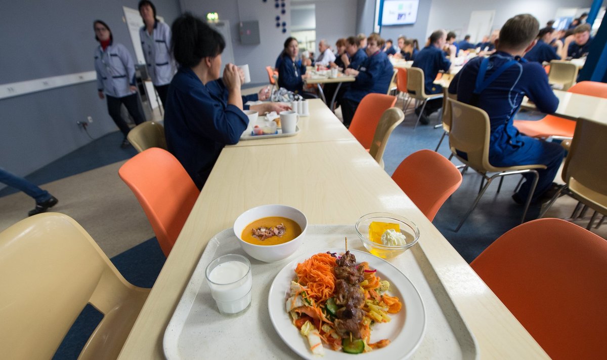 Ericssoni tehases antakse iga päev umbes 2000 töötajale tasuta tervislikku lõunat.