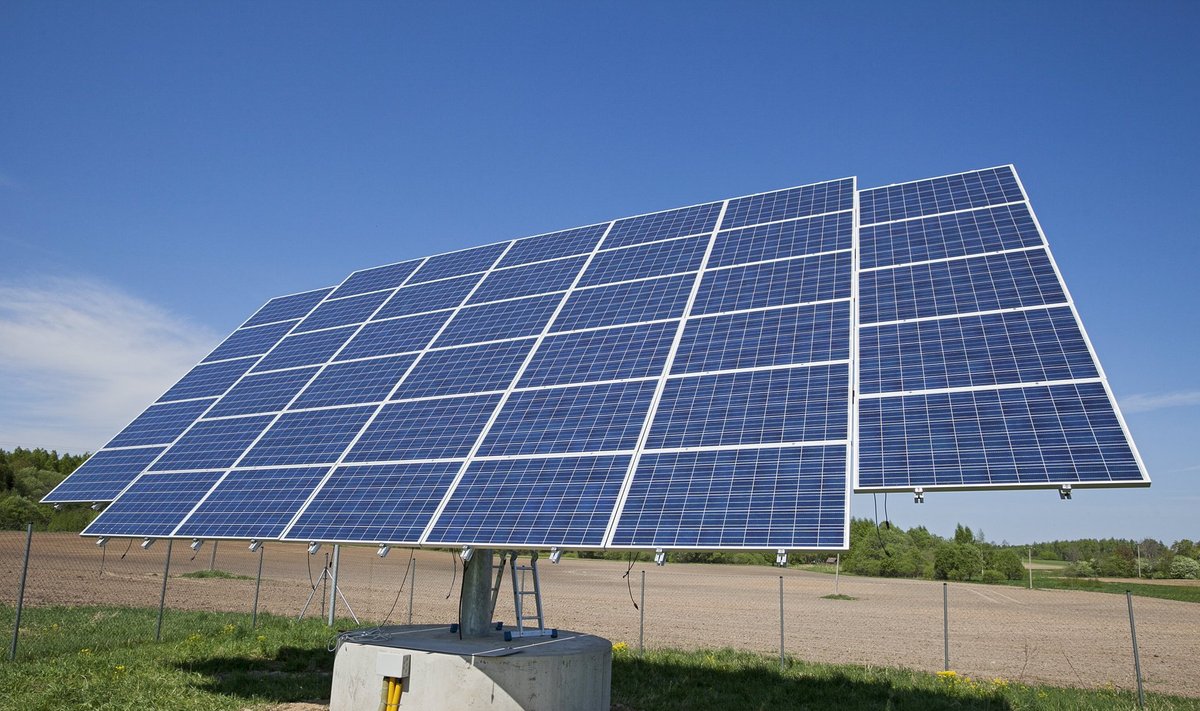 Päikesepaneelid päästavad meid energiakriisist, kui saame need liita võimalikult suure võrguga, mis ulatub tuhandete kilomeetrite taha.
