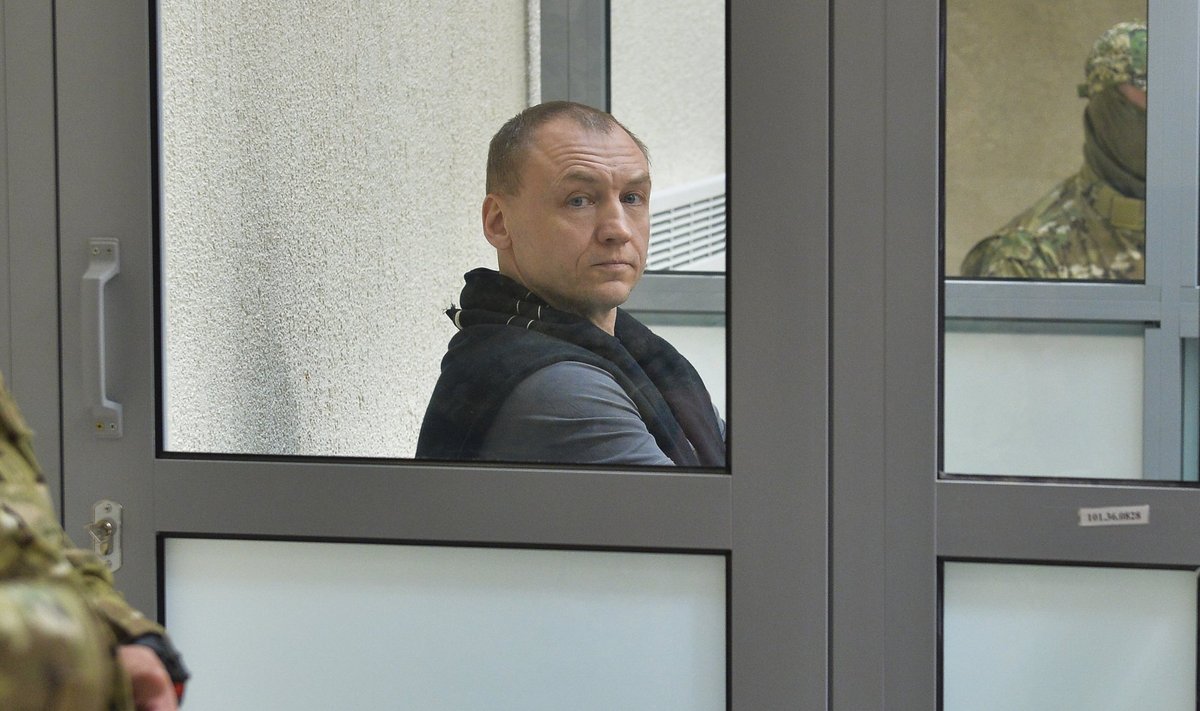 Eston Kohver Pihkva kohtus istungil