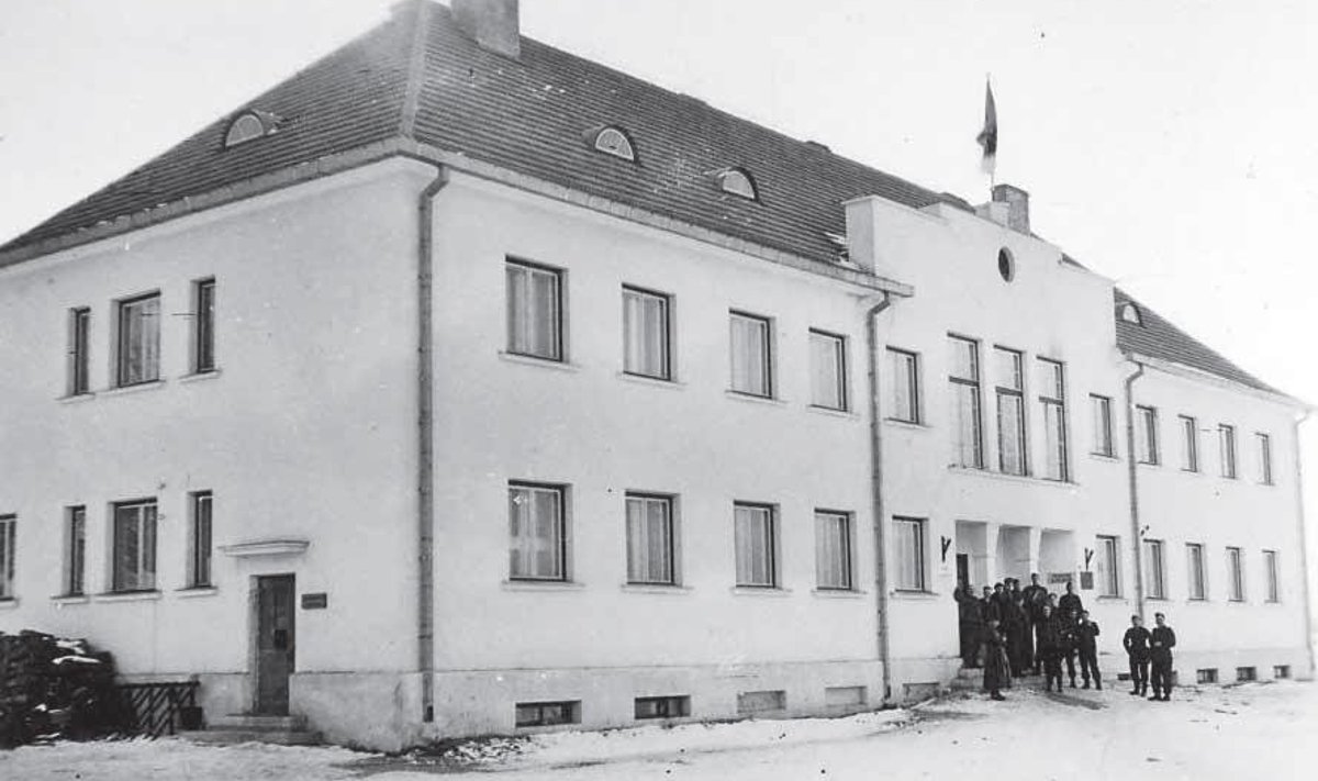 Puurmani vallamaja 1943