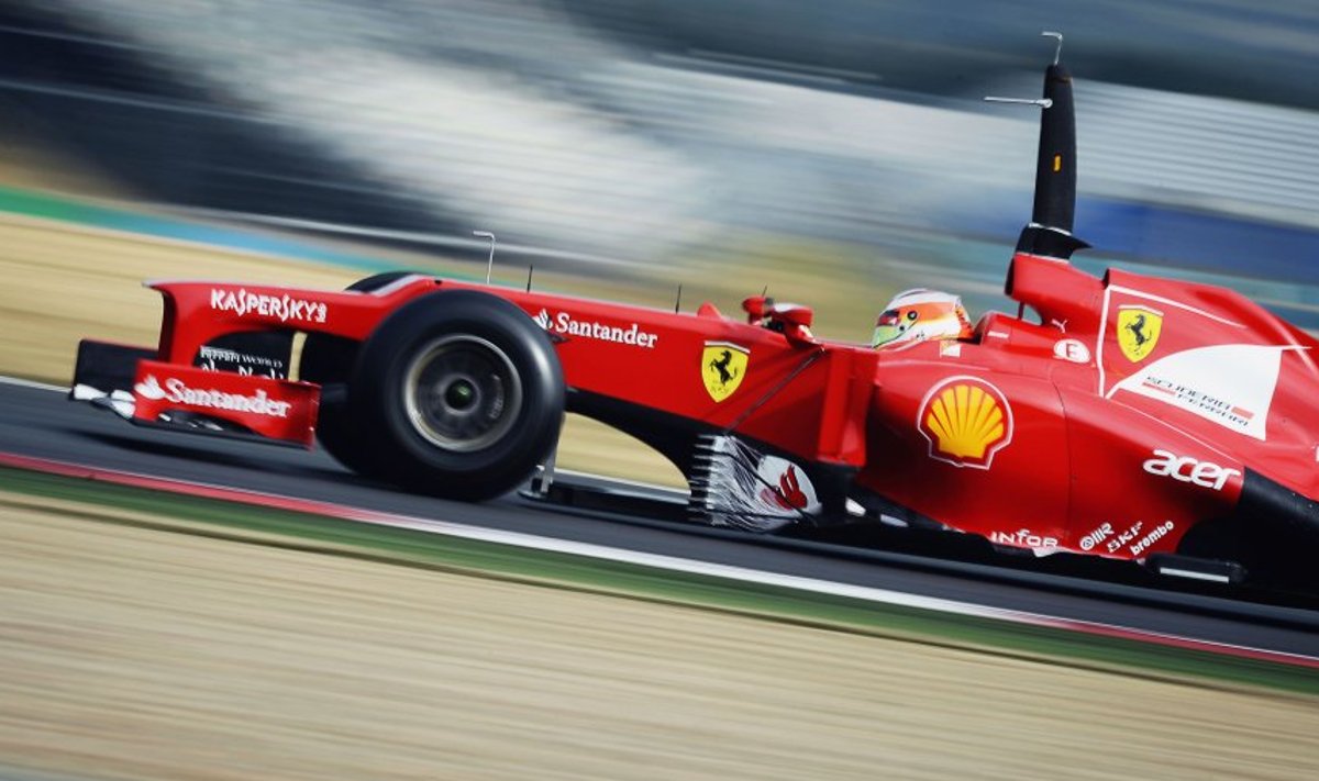 Jules Bianchi 2012. aasta testisõidul Magny-Coursi ringrajal Ferrari roolis.
