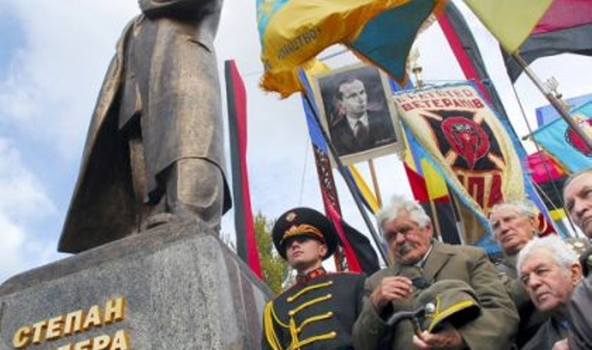  Ukraina vabadusvõitleja Stepan Bandera ausammas Lvivis