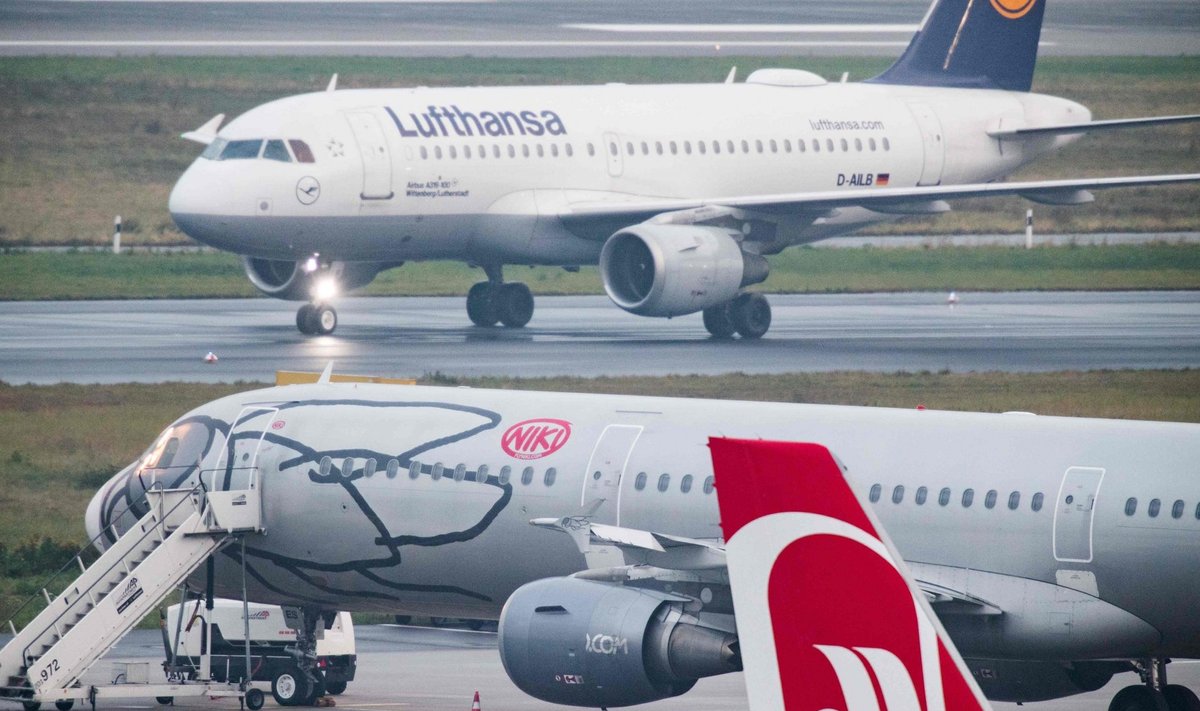 Austria lennufirma Niki lõpetas lennud, sest Lufthansa kutsus Euroopa Komisjoni venitamise tõttu pankrotistunud Air Berlini tütarfirma ostupakkumise tagasi. 