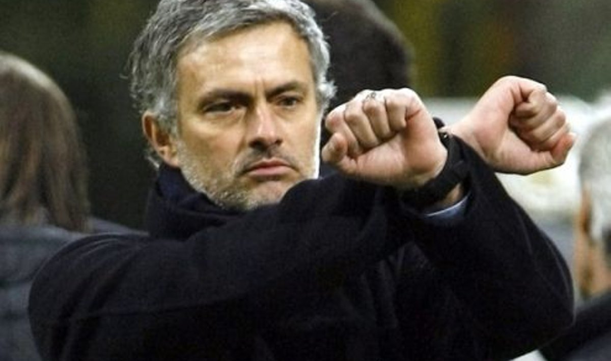 Jose Mourinho, Milano Interi peatreener, jalgpall