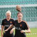FOTOD | Poolteist kuud tagasi MM-i hõbedale tulnud Hollandi naiskonna treening Lilleküla staadionil
