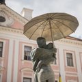DELFI VIDEO | „Suudlevate tudengite“ purskkaev on tänavuse Rally Estonia poodiumi osa