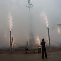 DELFI FOTOD: AHHAA keskuse 15. sünnipäeva puhul pandi põlema ligi viiemeetrised küünlad
