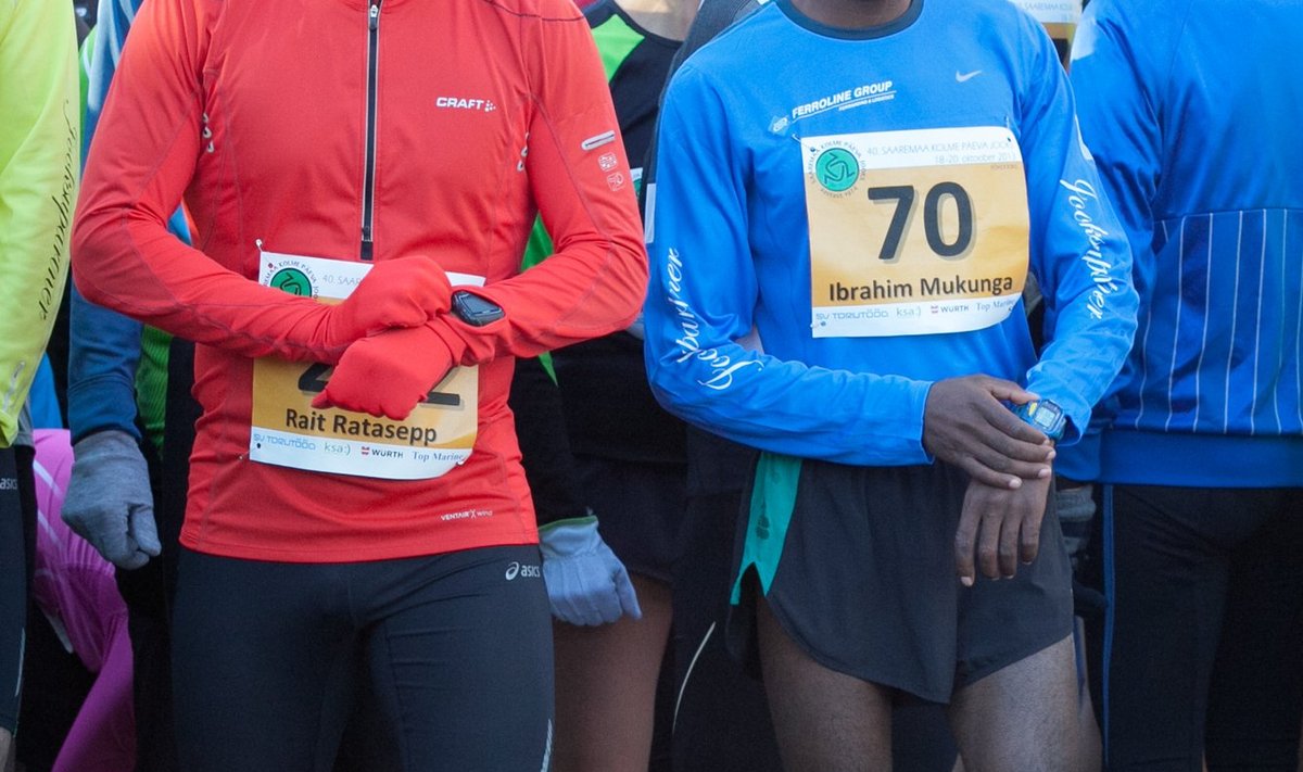Saaremaa kolme päeva jooksu asus rohkem kui kahe minutiga juhtima Tiidrek Nurme treeningupartner Ibrahim Mukunga Keeniast