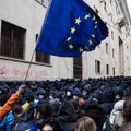 DELFI THBILISIS | Gruusias algas välisagentide seaduse hääletus, tuhanded kogunevad parlamendi juurde