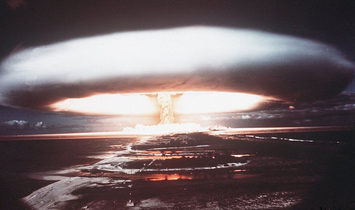 Испытания ядерного оружия на атолле Муруроа, 1971 год. Иллюстративное фото
