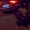 VIDEO | Vaata, kuidas politsei arvatava narkodiileri autost välja rebib ja asfaldile väänab