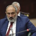 Armeenia peaministri sõnul sõjategevust ei alustata, rahvas on kogunenud valitsushoone ette protestima