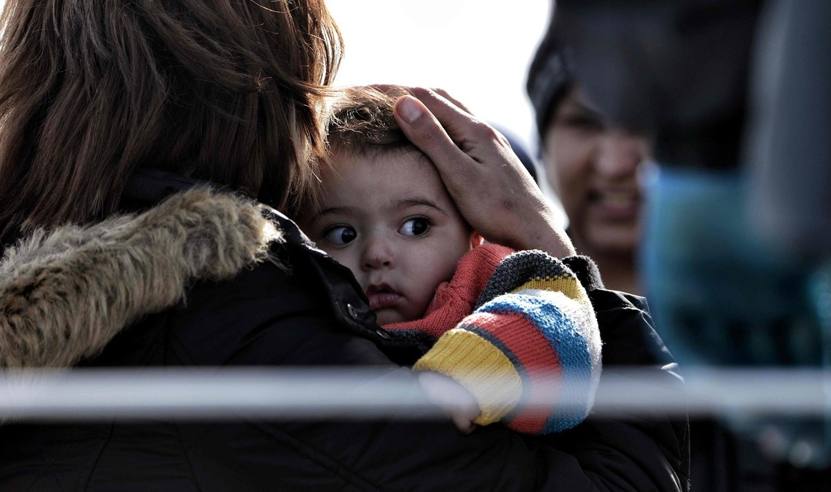 Selle ema koos lapsega korjas Kreeka piirivalve merelt üles 4. aprillil ja toimetas Lesbose saarele.