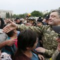 Порошенко посетил Славянск и ввел ответственность за финансирование сепаратизма