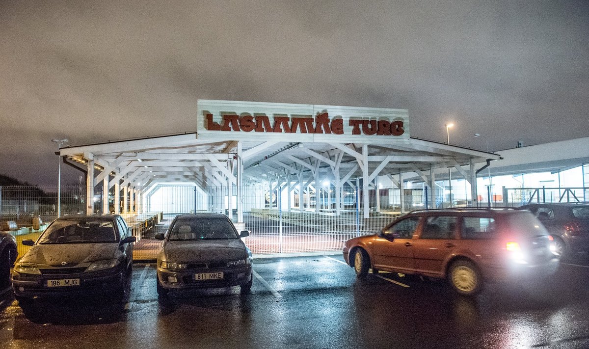 Lasnamäe turg, kuhu plaanitakse Tallinna esimest munitsipaalpoodi
