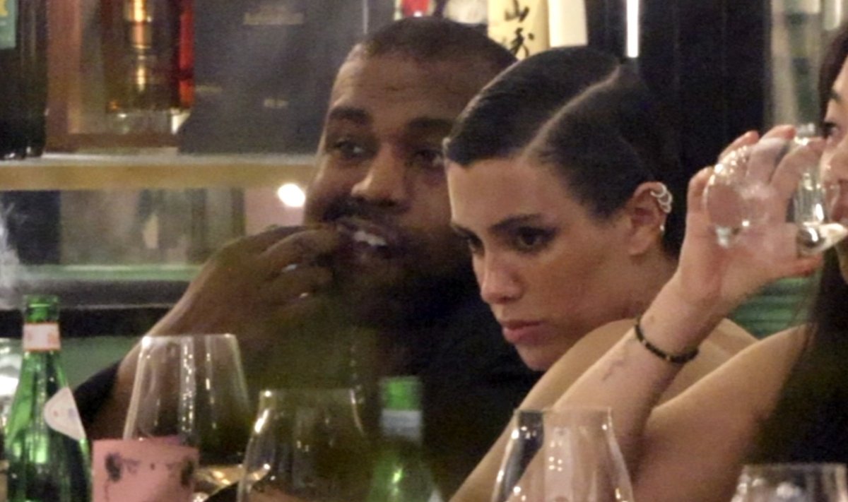 Kanye koos oma väidetava uue abikaasa Biancaga Itaalias.