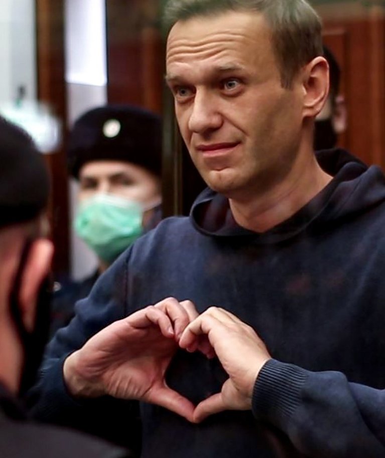 Venemaa tuntuim opositsioonipoliitik Aleksei Navalnõi pole pärast jaanuarikuist Venemaale naasmist trellide tagant välja saanud. Teda on juba korduvalt ka toodud kohtusaali.
