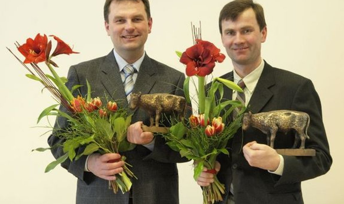 Parim piimakarjakasvataja 2008 Andres Tamm (vasakul) ja parim lihakarjakasvataja 2008 Andrus Sepp.