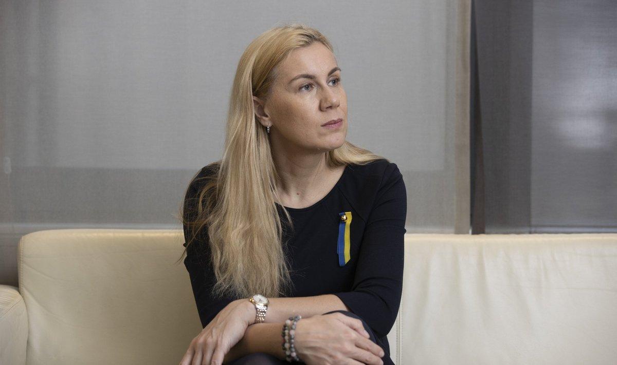 Симсон в 2015 году баллотировалась в председатели ЦП, но уступила Эдгару Сависаару по голосам 486-541.