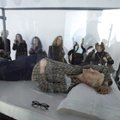 FOTO: Lõunauinak kui kunstiteos. Näitleja Tilda Swinton magas klaaskastis
