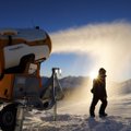 Hull plaan? Šveitsis tahetakse tuhandete lumekahuritega Alpide liustikke päästma hakata
