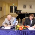 ФОТО: Под звуки музыки Кохтла-Ярве и Азериская волость подписали договор о сотрудничестве