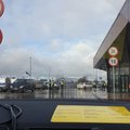 FOTO | Politsei kontrollis lennujaama parklas äpitaksode välismaalastest juhte