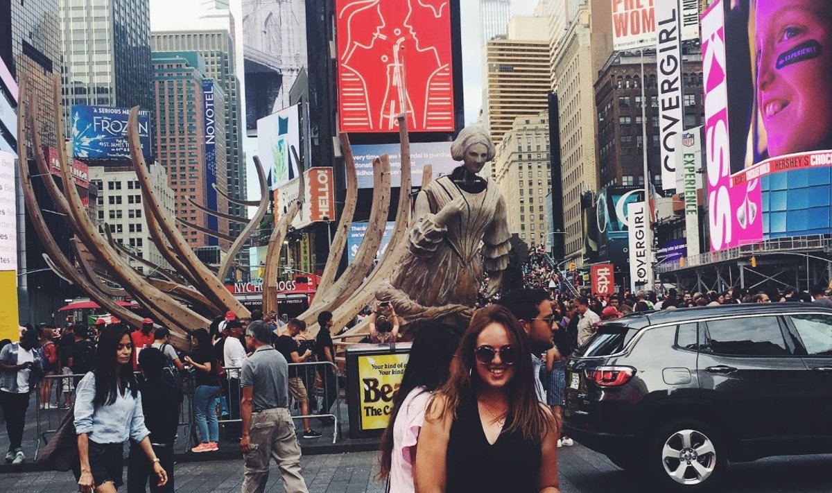 Kohtla-Järve tüdrukuna ei osanud ma kunagi ette kujutada, et saan seista samas kohas, kus on filmitud paljud USA filmid. Times Square New Yorgis