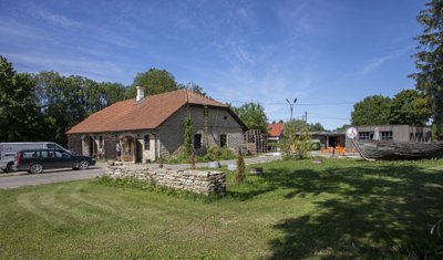 Purtse pruulikoda koos mekitoaga, kaugelt kaedes pisikene, aga samas kui sisukas!